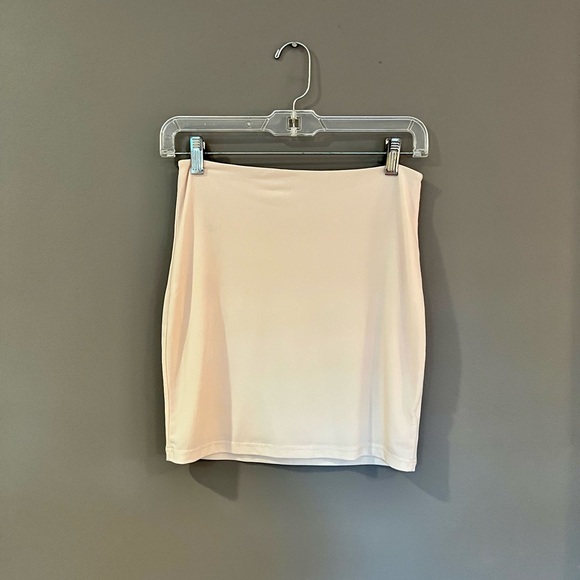 Lucy in the Sky - Picture 3 of 4